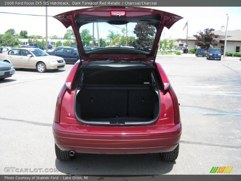 Dark Toreador Red Metallic / Charcoal/Charcoal 2006 Ford Focus ZX5 SES Hatchback
