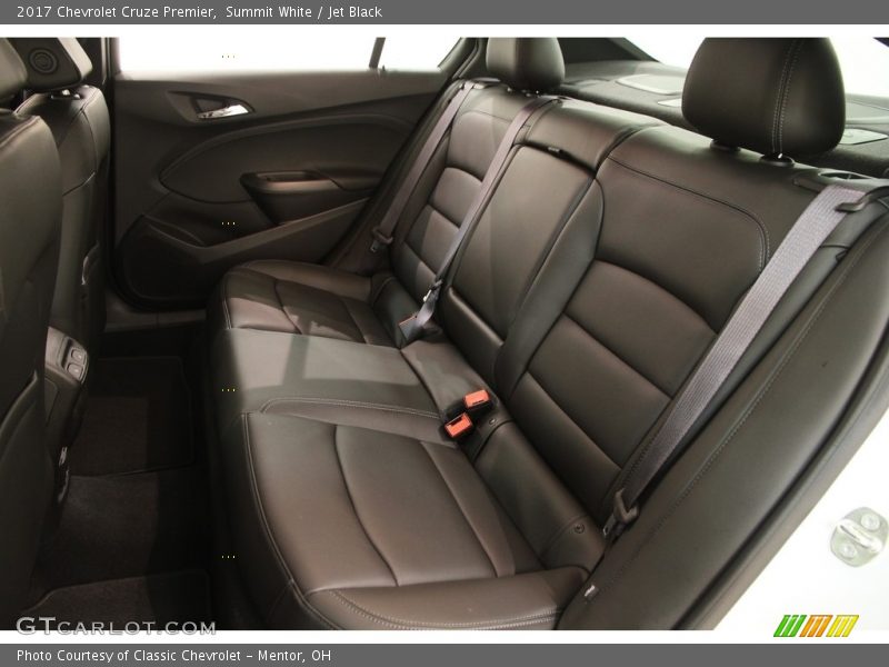 Summit White / Jet Black 2017 Chevrolet Cruze Premier