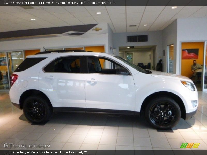 Summit White / Light Titanium/Jet Black 2017 Chevrolet Equinox LT AWD