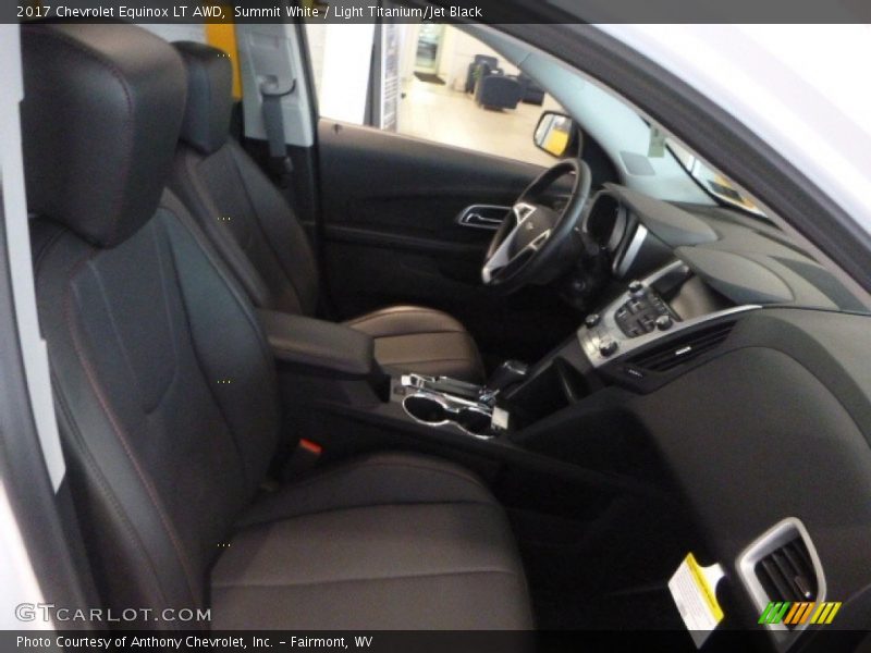 Summit White / Light Titanium/Jet Black 2017 Chevrolet Equinox LT AWD