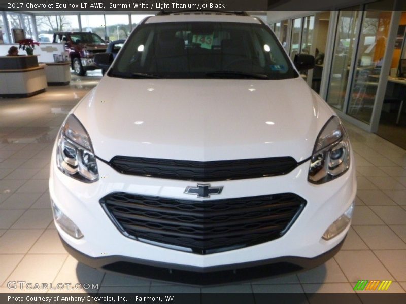 Summit White / Light Titanium/Jet Black 2017 Chevrolet Equinox LT AWD