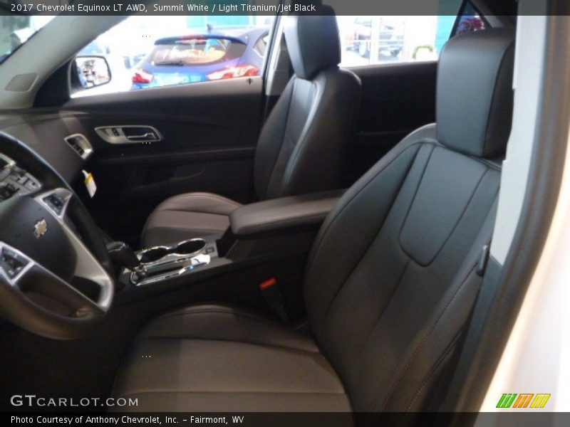 Summit White / Light Titanium/Jet Black 2017 Chevrolet Equinox LT AWD