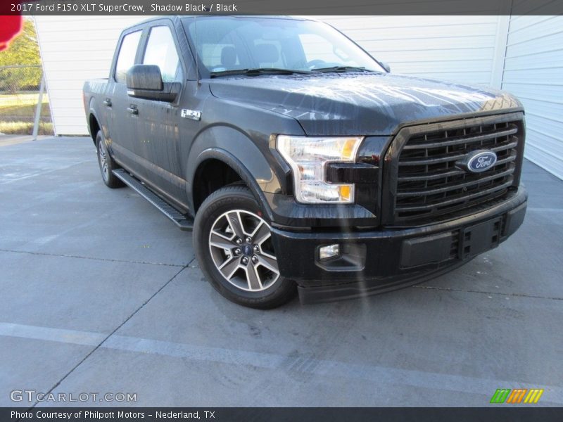 Front 3/4 View of 2017 F150 XLT SuperCrew