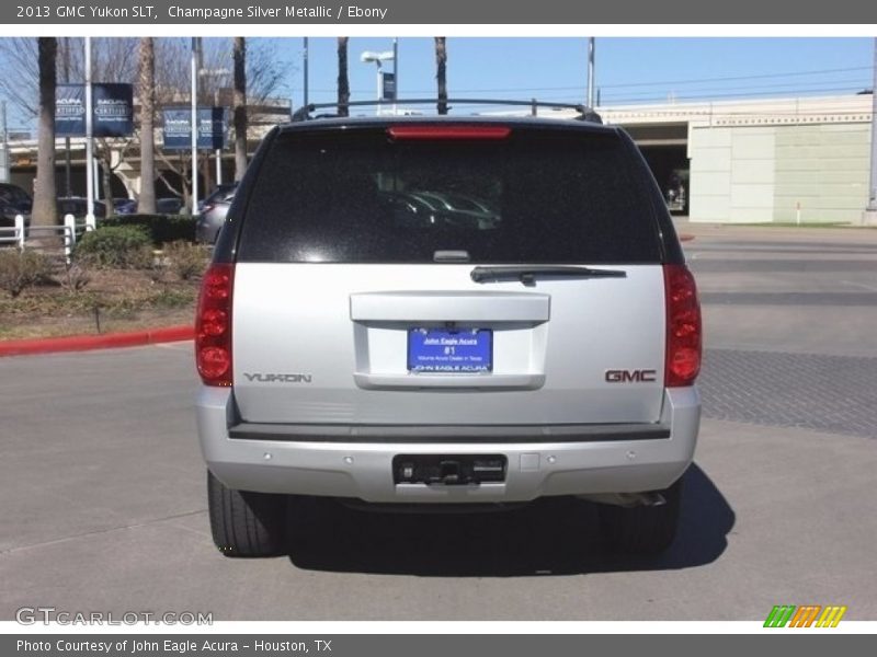 Champagne Silver Metallic / Ebony 2013 GMC Yukon SLT