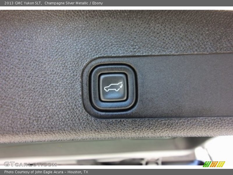 Champagne Silver Metallic / Ebony 2013 GMC Yukon SLT