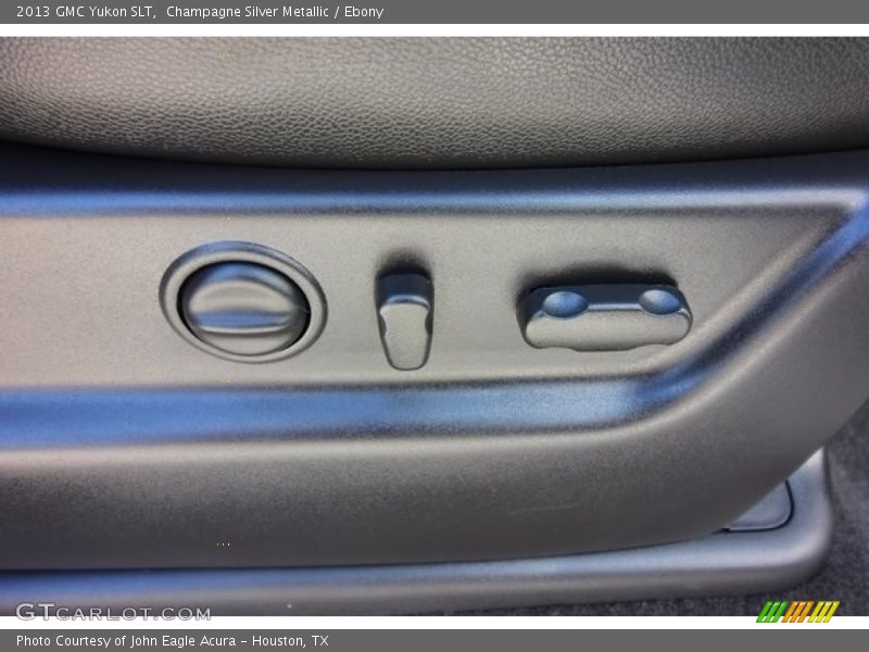 Champagne Silver Metallic / Ebony 2013 GMC Yukon SLT