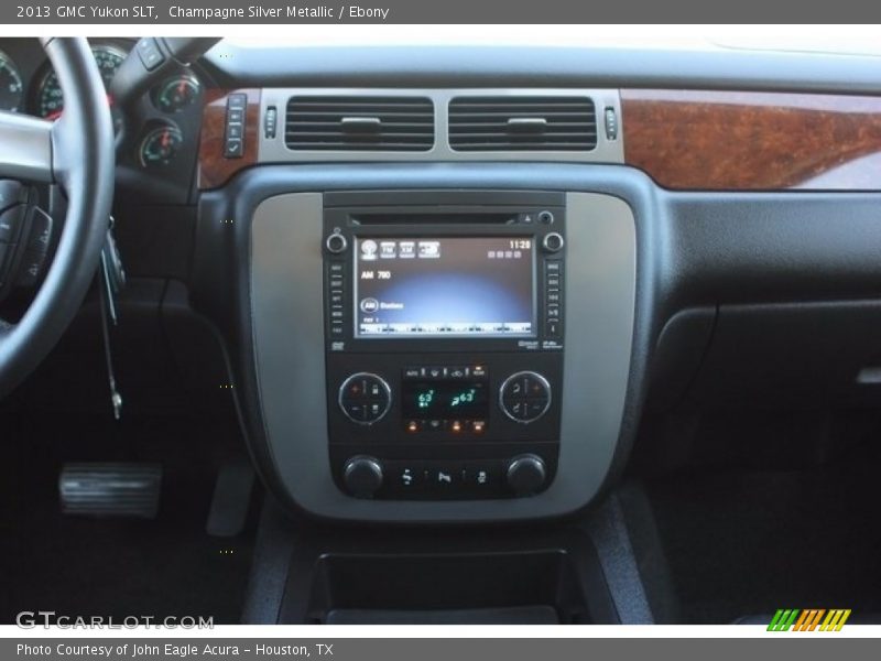 Champagne Silver Metallic / Ebony 2013 GMC Yukon SLT