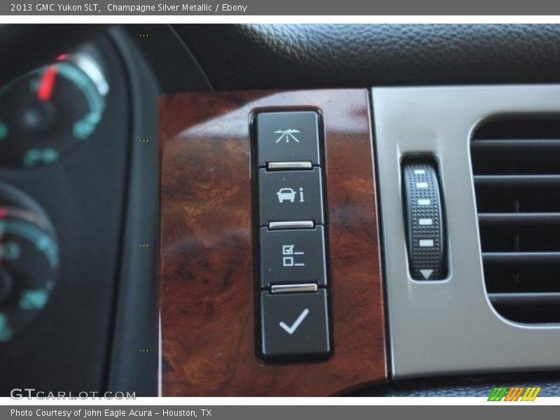 Champagne Silver Metallic / Ebony 2013 GMC Yukon SLT
