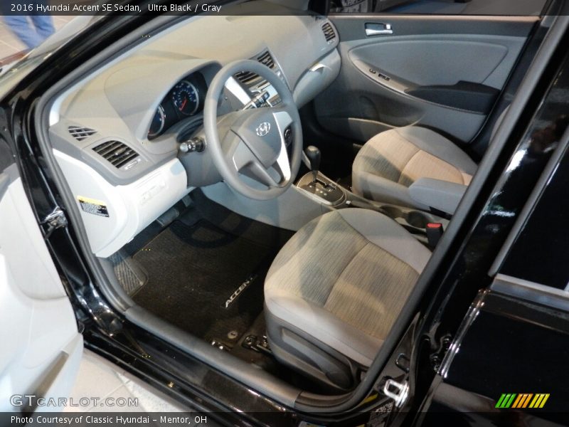 Ultra Black / Gray 2016 Hyundai Accent SE Sedan