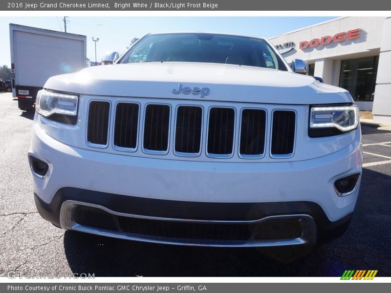 Bright White / Black/Light Frost Beige 2016 Jeep Grand Cherokee Limited