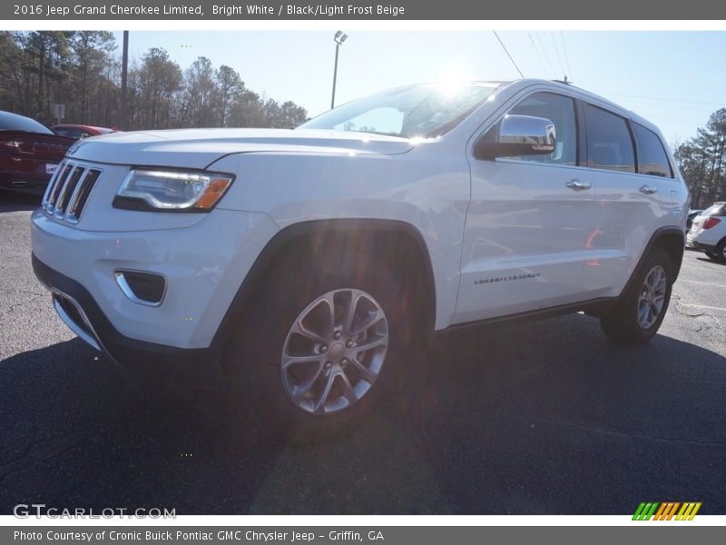 Bright White / Black/Light Frost Beige 2016 Jeep Grand Cherokee Limited