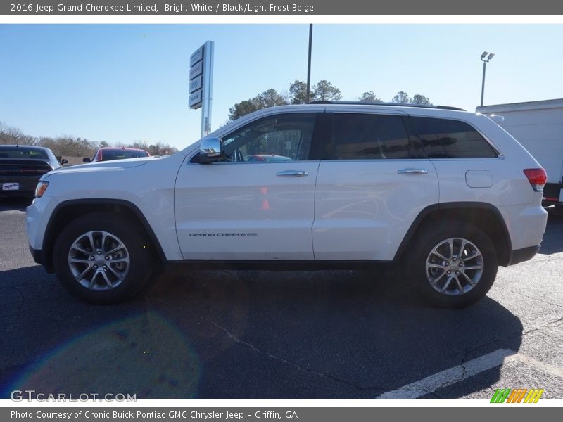 Bright White / Black/Light Frost Beige 2016 Jeep Grand Cherokee Limited