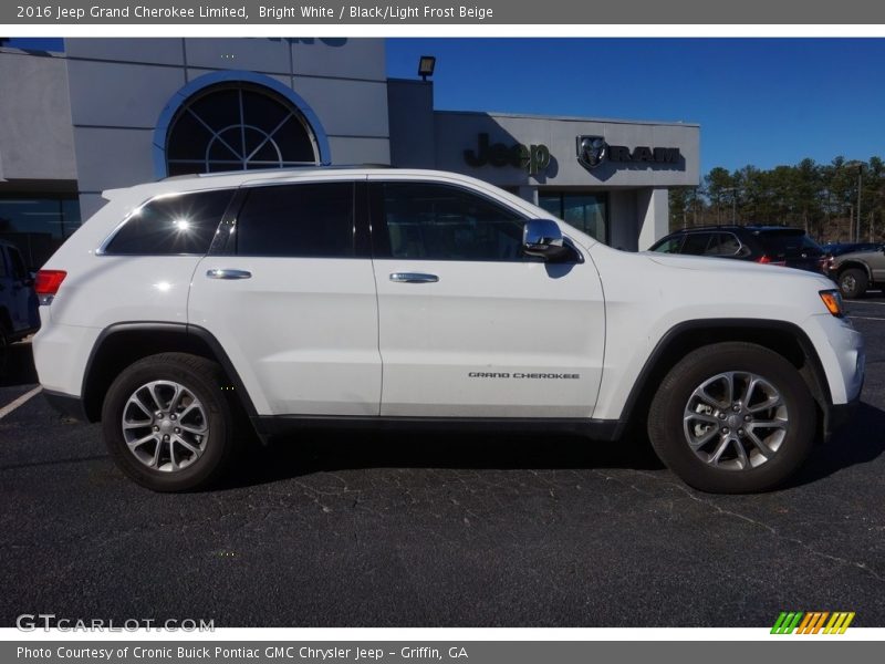 Bright White / Black/Light Frost Beige 2016 Jeep Grand Cherokee Limited