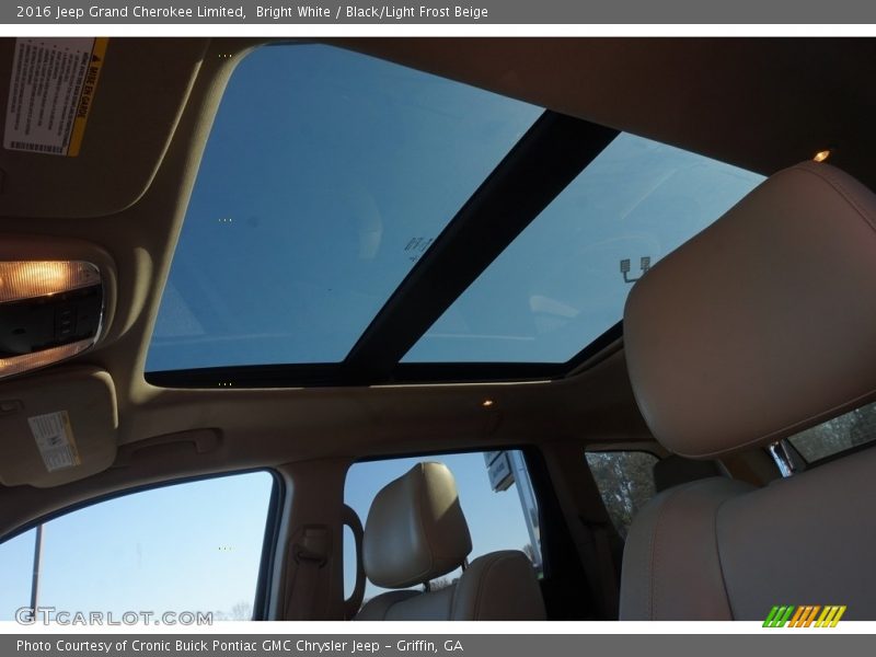 Bright White / Black/Light Frost Beige 2016 Jeep Grand Cherokee Limited