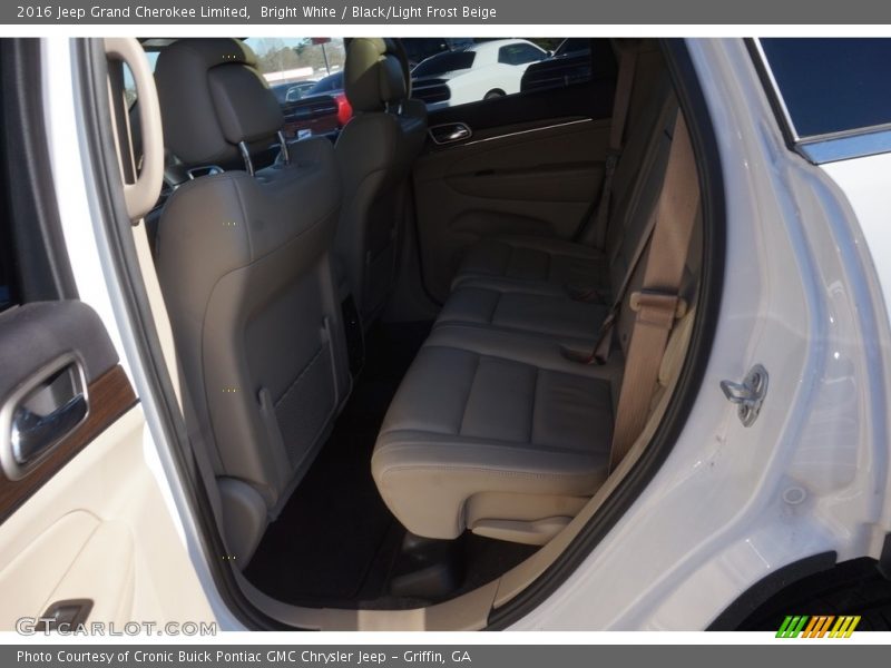 Bright White / Black/Light Frost Beige 2016 Jeep Grand Cherokee Limited