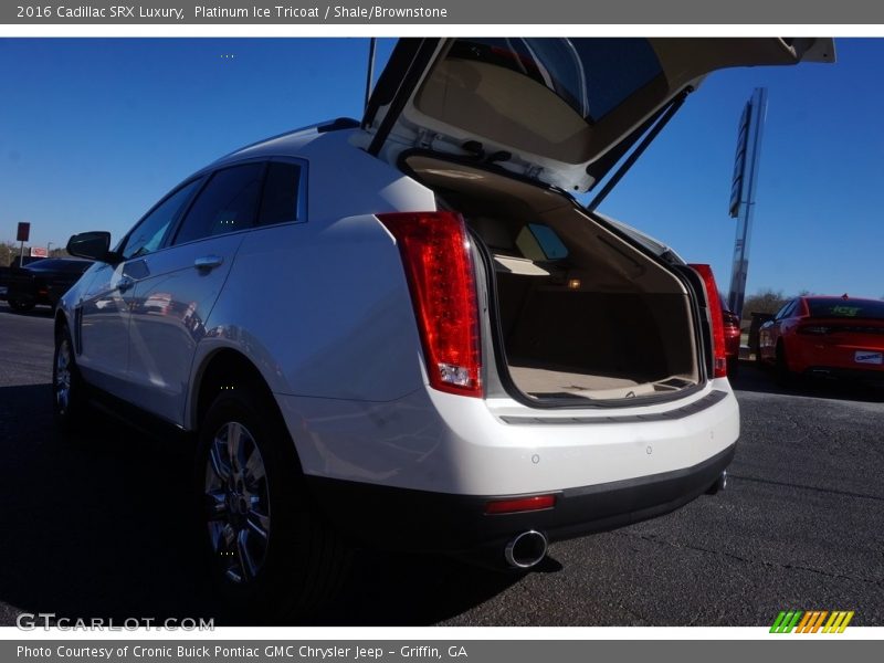 Platinum Ice Tricoat / Shale/Brownstone 2016 Cadillac SRX Luxury