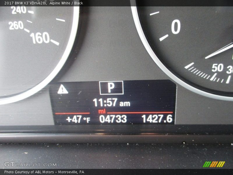 Alpine White / Black 2017 BMW X3 xDrive28i