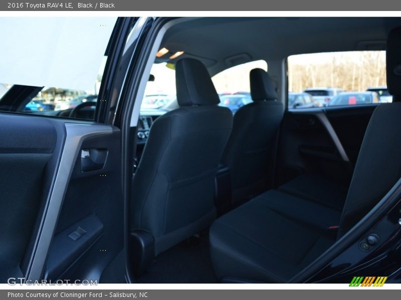 Black / Black 2016 Toyota RAV4 LE