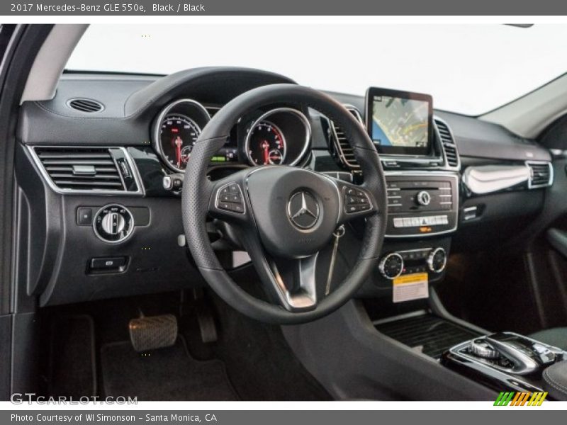 Dashboard of 2017 GLE 550e