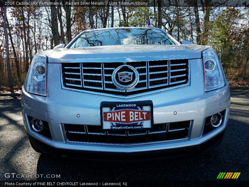 Radiant Silver Metallic / Light Titanium/Ebony 2016 Cadillac SRX Performance