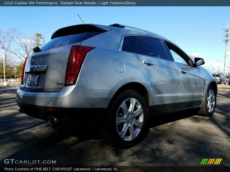 Radiant Silver Metallic / Light Titanium/Ebony 2016 Cadillac SRX Performance