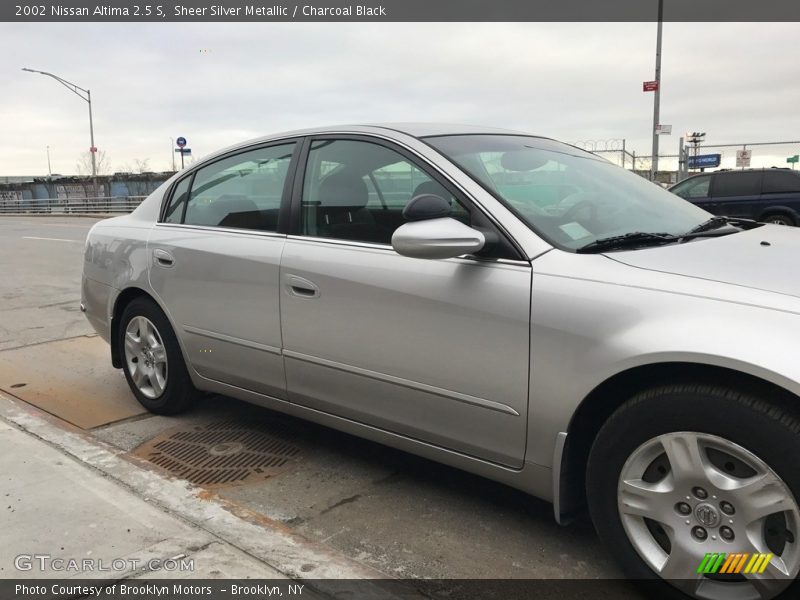 Sheer Silver Metallic / Charcoal Black 2002 Nissan Altima 2.5 S