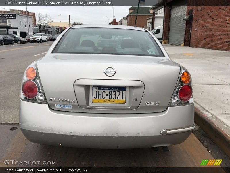 Sheer Silver Metallic / Charcoal Black 2002 Nissan Altima 2.5 S