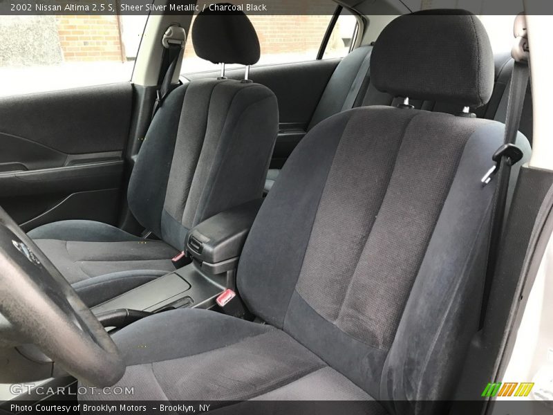 Sheer Silver Metallic / Charcoal Black 2002 Nissan Altima 2.5 S