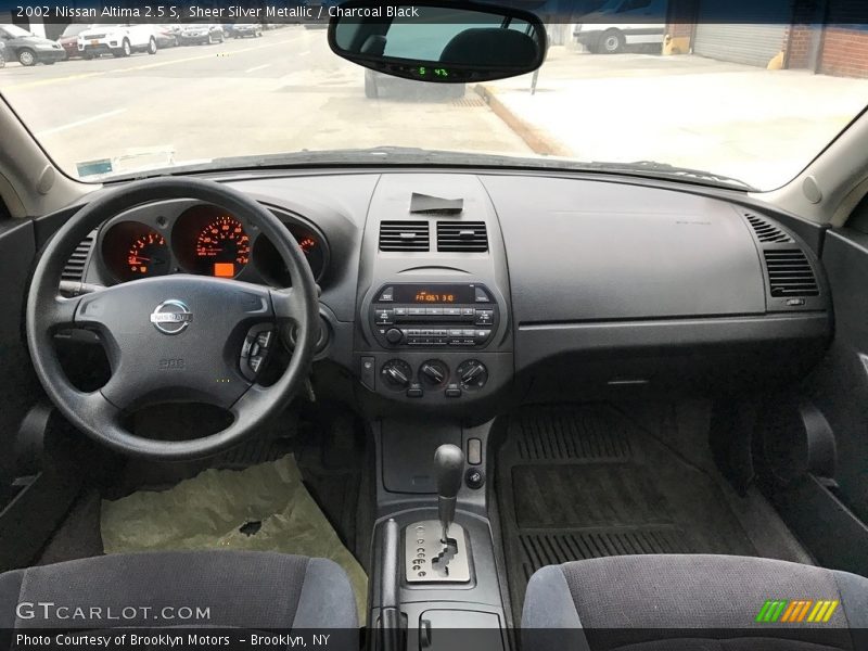 Sheer Silver Metallic / Charcoal Black 2002 Nissan Altima 2.5 S