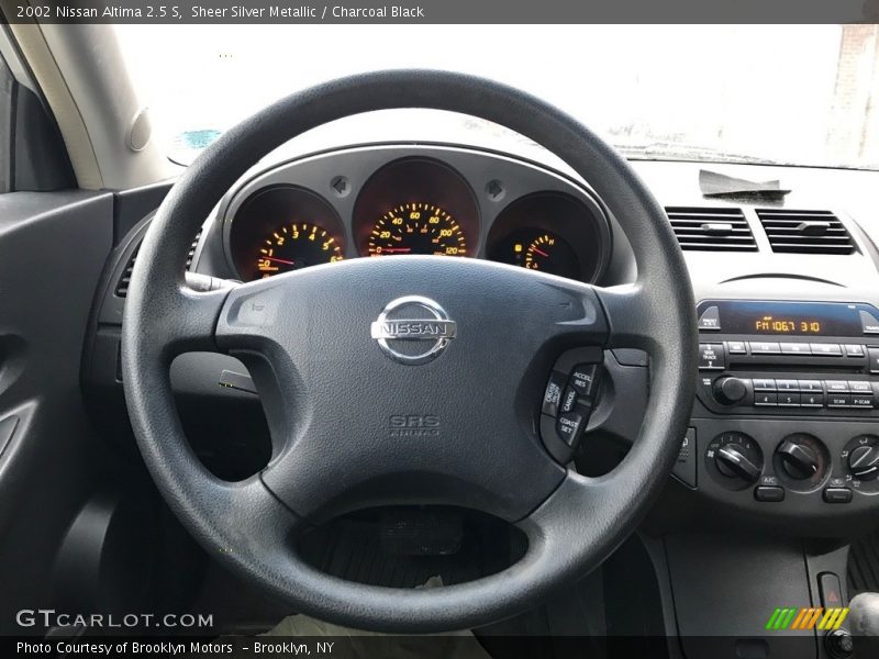 Sheer Silver Metallic / Charcoal Black 2002 Nissan Altima 2.5 S