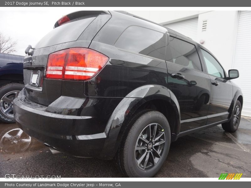 Pitch Black / Black 2017 Dodge Journey SE