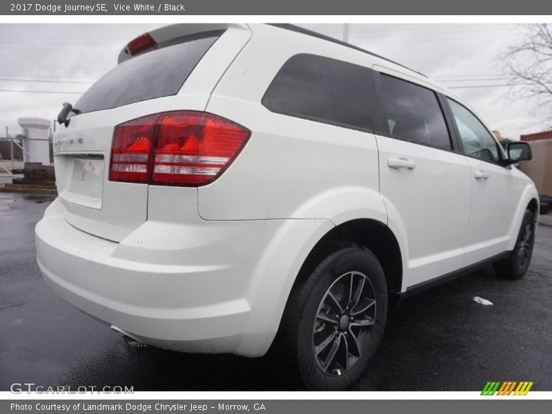 Vice White / Black 2017 Dodge Journey SE