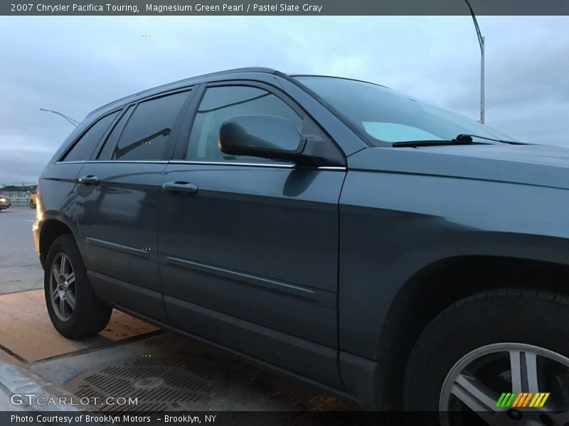 Magnesium Green Pearl / Pastel Slate Gray 2007 Chrysler Pacifica Touring