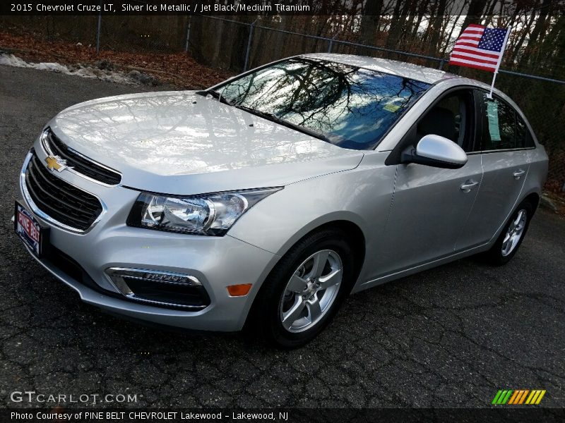 Silver Ice Metallic / Jet Black/Medium Titanium 2015 Chevrolet Cruze LT