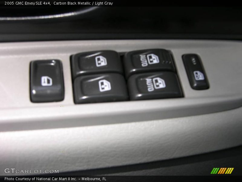 Carbon Black Metallic / Light Gray 2005 GMC Envoy SLE 4x4