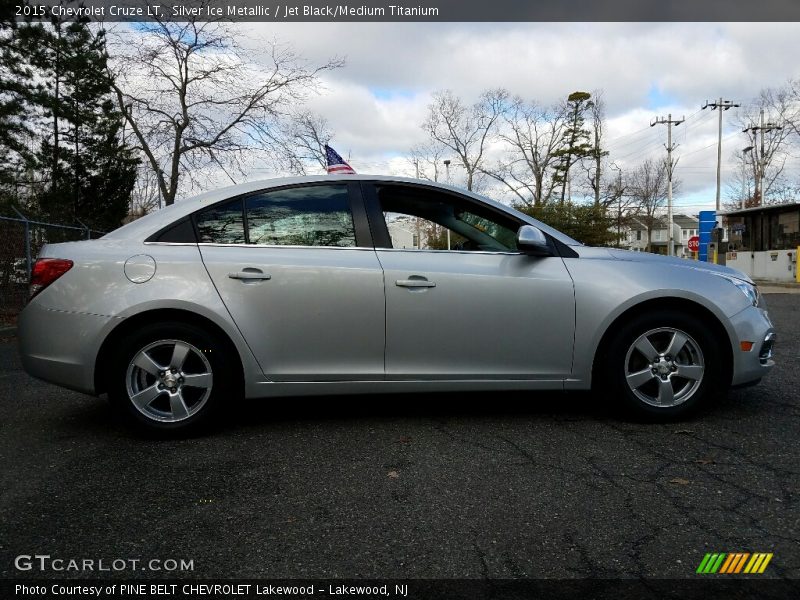 Silver Ice Metallic / Jet Black/Medium Titanium 2015 Chevrolet Cruze LT