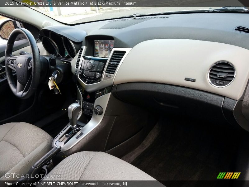 Silver Ice Metallic / Jet Black/Medium Titanium 2015 Chevrolet Cruze LT