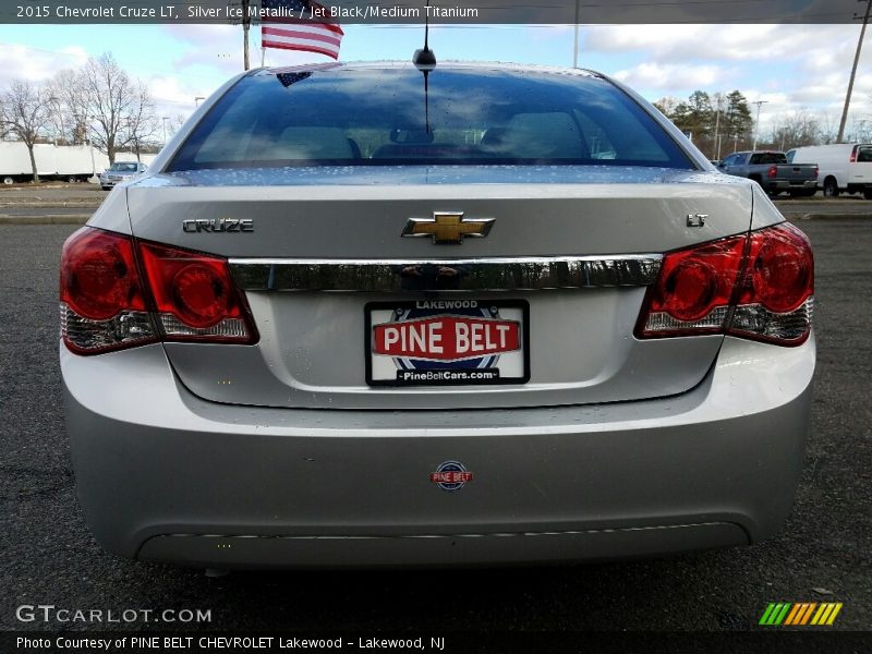 Silver Ice Metallic / Jet Black/Medium Titanium 2015 Chevrolet Cruze LT