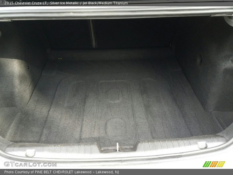 Silver Ice Metallic / Jet Black/Medium Titanium 2015 Chevrolet Cruze LT