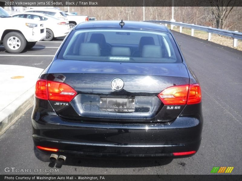 Black / Titan Black 2012 Volkswagen Jetta SE Sedan