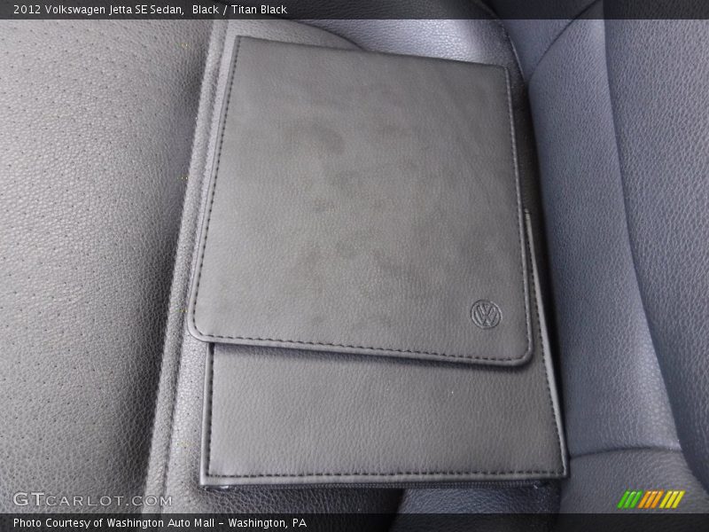 Black / Titan Black 2012 Volkswagen Jetta SE Sedan