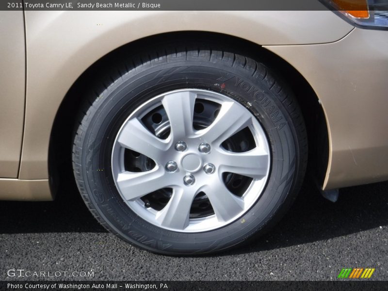 Sandy Beach Metallic / Bisque 2011 Toyota Camry LE