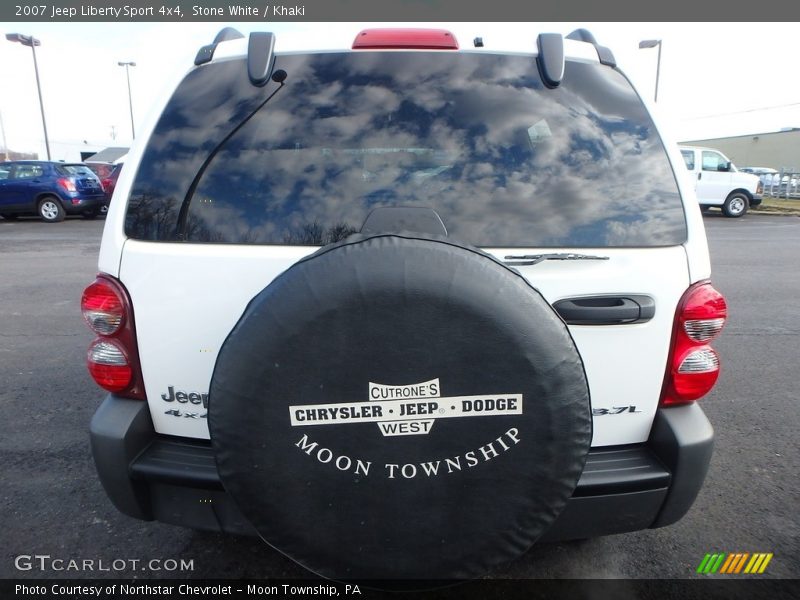 Stone White / Khaki 2007 Jeep Liberty Sport 4x4