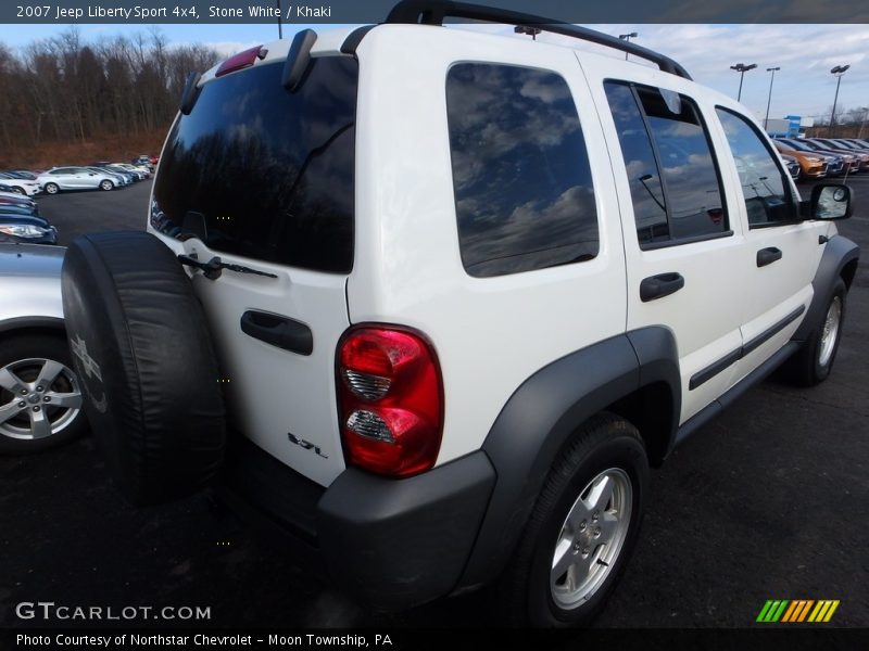 Stone White / Khaki 2007 Jeep Liberty Sport 4x4