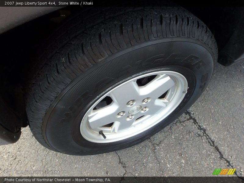Stone White / Khaki 2007 Jeep Liberty Sport 4x4