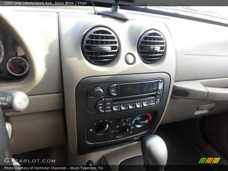 Stone White / Khaki 2007 Jeep Liberty Sport 4x4