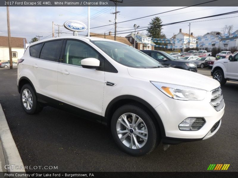 White Platinum / Charcoal Black 2017 Ford Escape SE 4WD