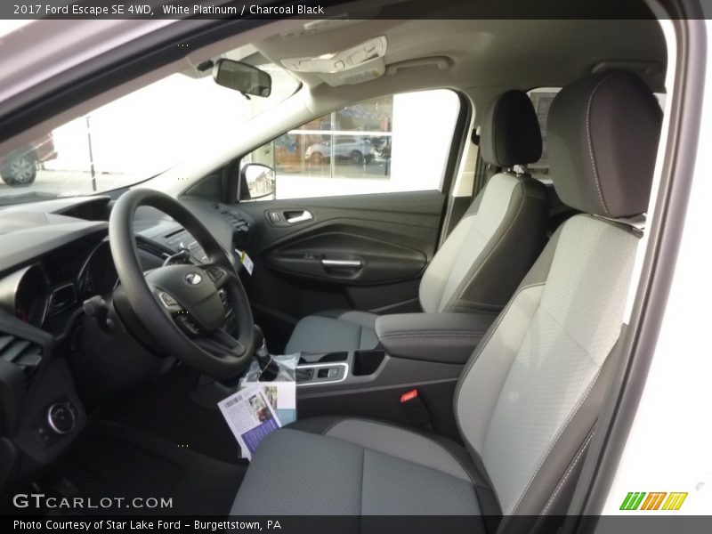 White Platinum / Charcoal Black 2017 Ford Escape SE 4WD
