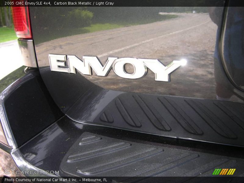 Carbon Black Metallic / Light Gray 2005 GMC Envoy SLE 4x4