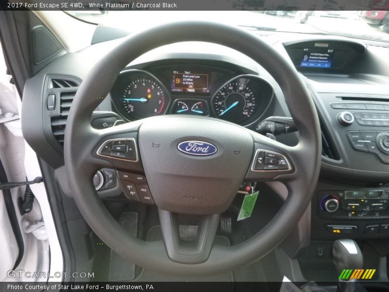 White Platinum / Charcoal Black 2017 Ford Escape SE 4WD